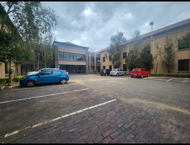 601M² OFFICE TO LET IN NOORDWYK